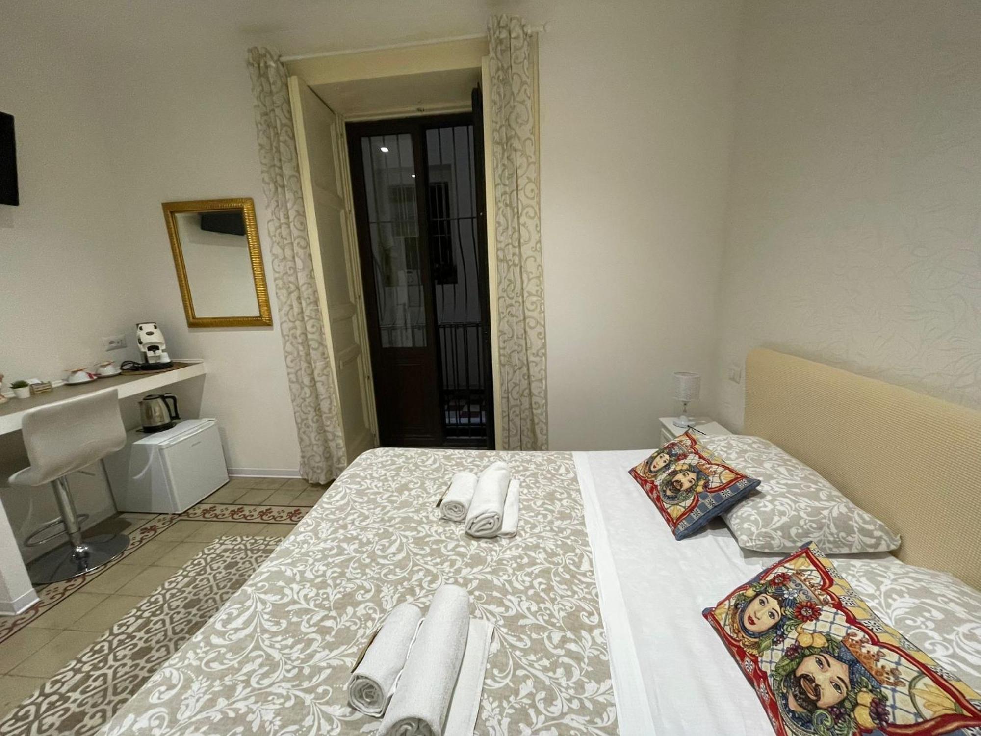 Sleep Inn Catania Rooms - Affittacamere Bagian luar foto
