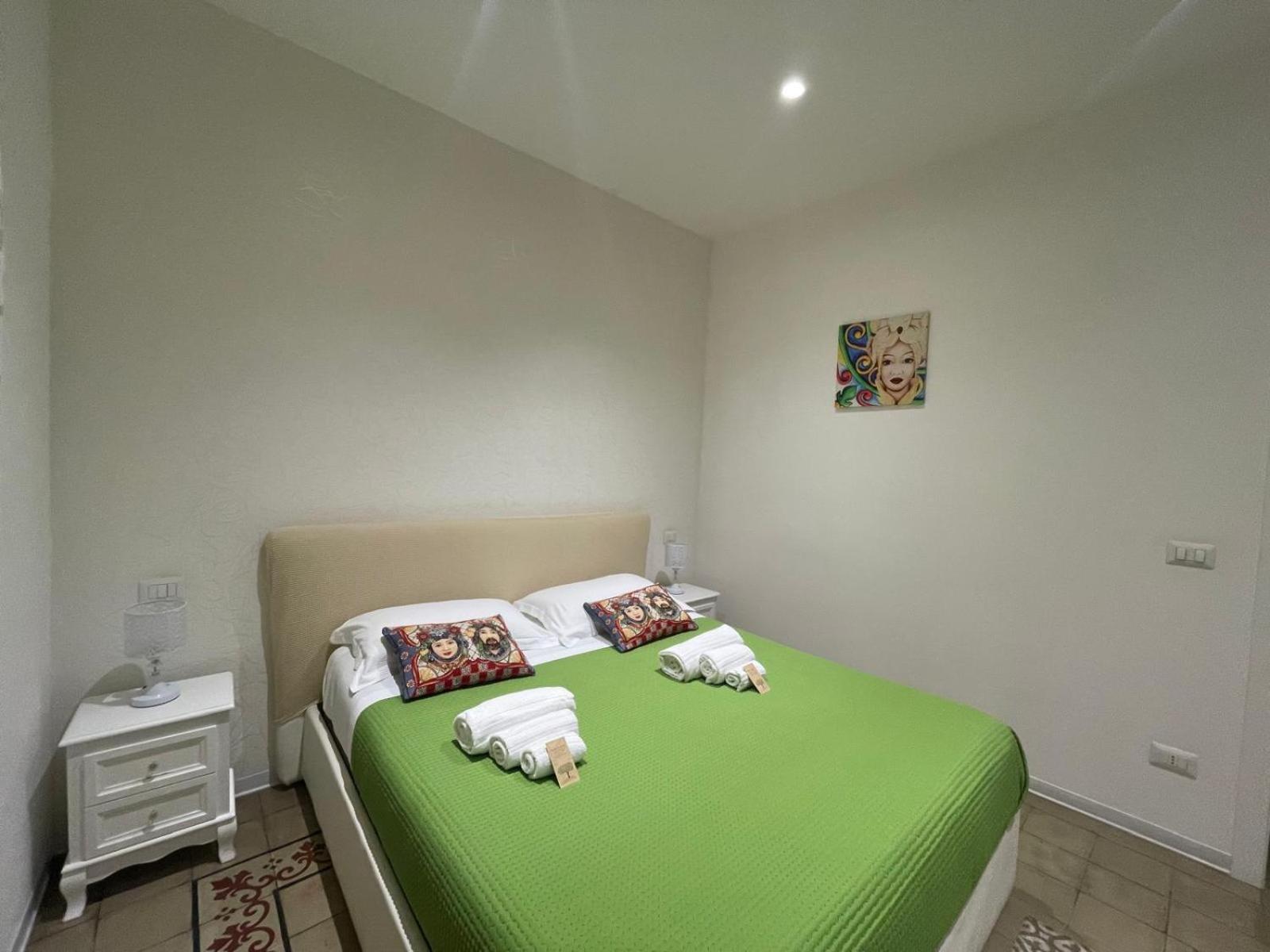 Sleep Inn Catania Rooms - Affittacamere Bagian luar foto